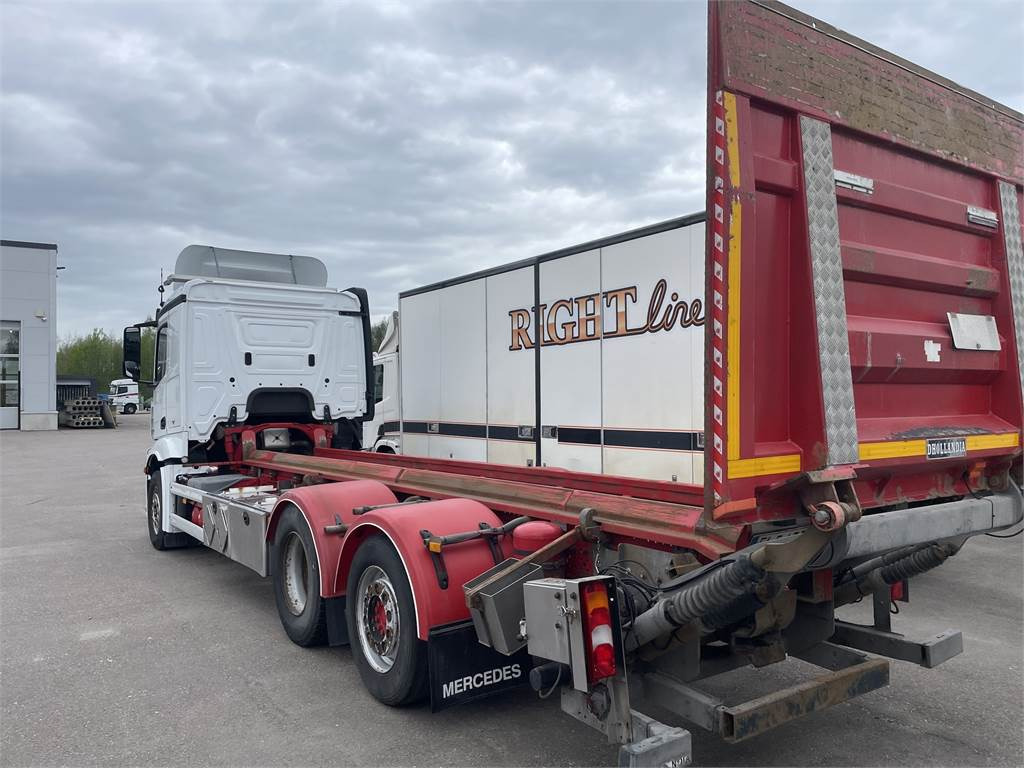 Mercedes-Benz Actros L 2551 L/6x2ENA - Važiuoklės sunkvežimis: foto 4 Mercedes-Benz Actros L 2551 L/6x2ENA - Važiuoklės sunkvežimis: foto 4