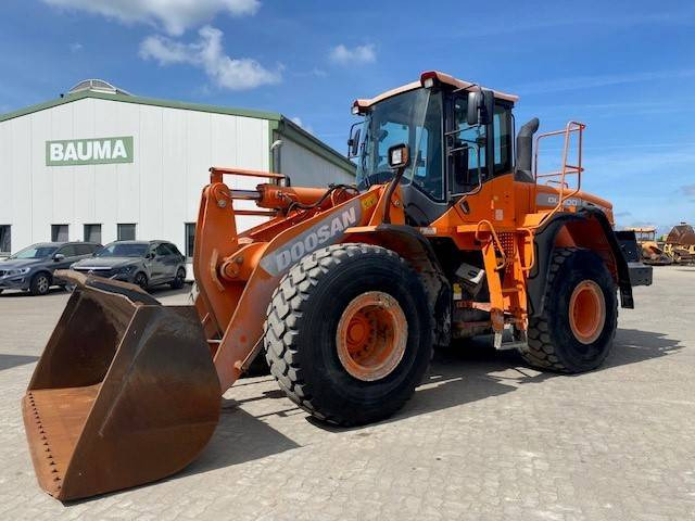 Doosan DL 300-3 (12005349) - Ratinis krautuvas: foto 1 Doosan DL 300-3 (12005349) - Ratinis krautuvas: foto 1