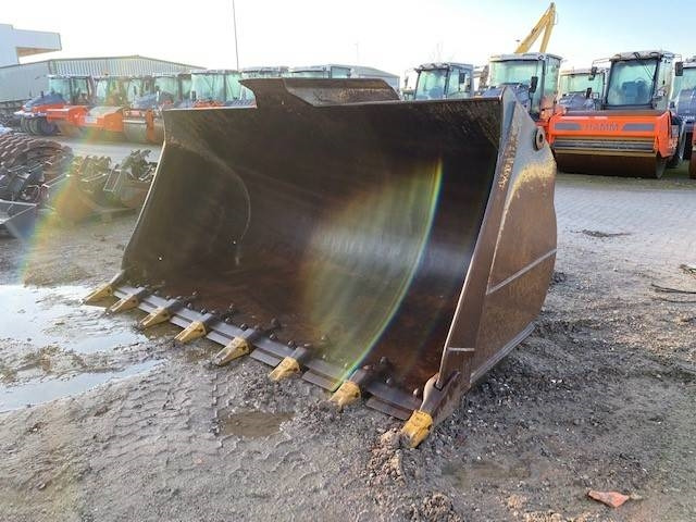 Liebherr (1884) L 586 Schaufel / bucket - Ratinis krautuvas: foto 5 Liebherr (1884) L 586 Schaufel / bucket - Ratinis krautuvas: foto 5