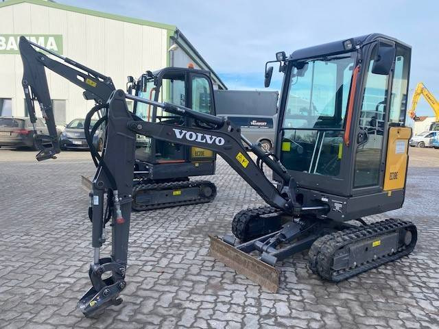 Volvo EC 18 E MIETE / RENTAL (12001764) - Mini ekskavatorius: foto 1 Volvo EC 18 E MIETE / RENTAL (12001764) - Mini ekskavatorius: foto 1