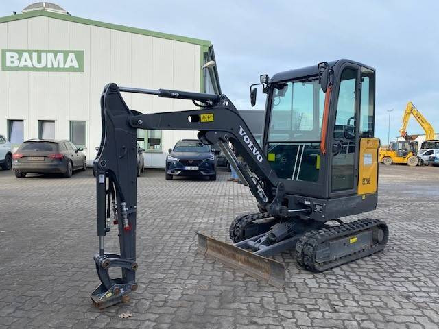 Volvo EC 20 E MIETE / RENTAL (12002071) - Mini ekskavatorius: foto 1 Volvo EC 20 E MIETE / RENTAL (12002071) - Mini ekskavatorius: foto 1