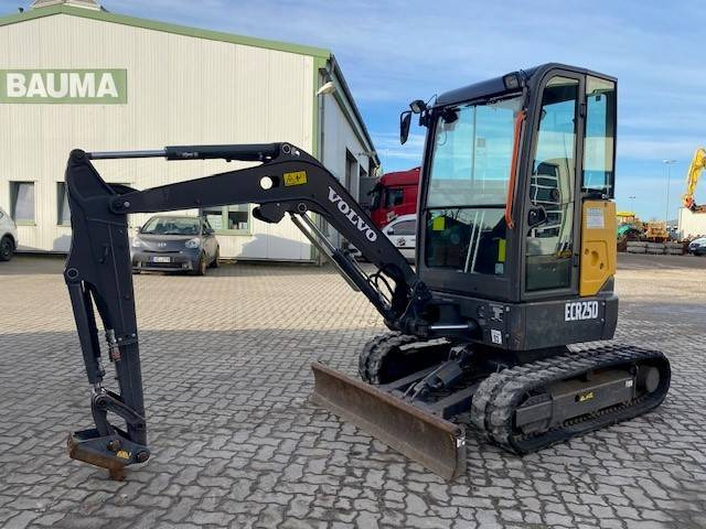 Volvo ECR 25 D MIETE / RENTAL (12001505) - Mini ekskavatorius: foto 1 Volvo ECR 25 D MIETE / RENTAL (12001505) - Mini ekskavatorius: foto 1