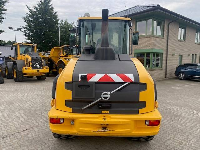 Volvo L 50 GS 35 km/h, new transmission (12005091) - Ratinis krautuvas: foto 4 Volvo L 50 GS 35 km/h, new transmission (12005091) - Ratinis krautuvas: foto 4