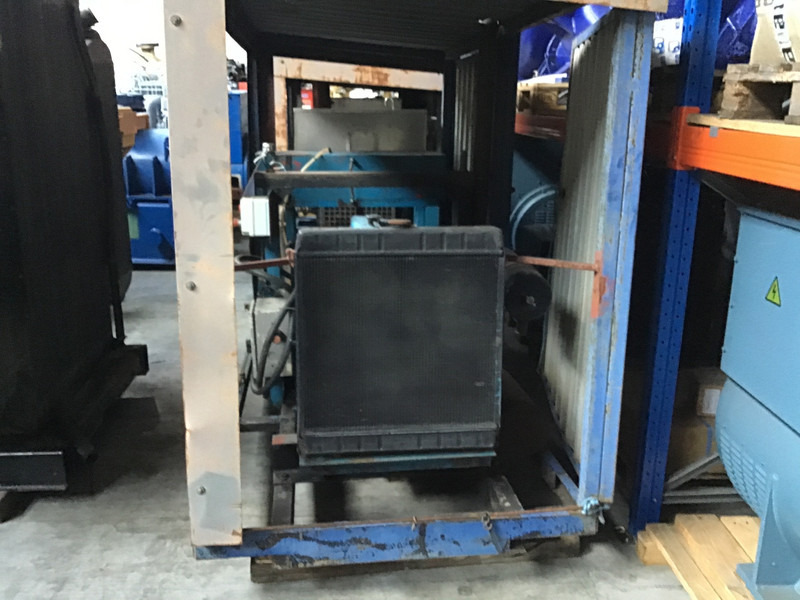 Ford 2714E POMP 550 BAR USED - Vandens siurblys: foto 3 Ford 2714E POMP 550 BAR USED - Vandens siurblys: foto 3