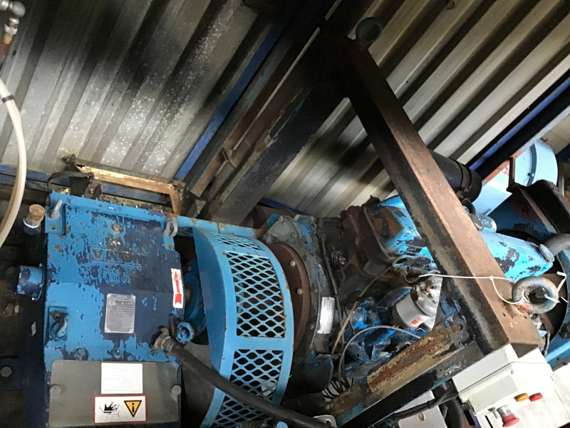 Ford 2714E POMP 550 BAR USED - Vandens siurblys: foto 2 Ford 2714E POMP 550 BAR USED - Vandens siurblys: foto 2