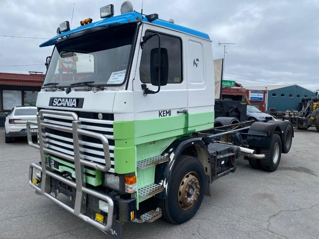 Scania R 142 - Važiuoklės sunkvežimis: foto 1 Scania R 142 - Važiuoklės sunkvežimis: foto 1