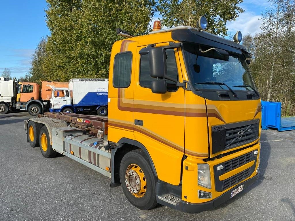 Volvo FH 13 420 - Nuožulnaus pakėlimo ant platformos sunkvežimis: foto 2 Volvo FH 13 420 - Nuožulnaus pakėlimo ant platformos sunkvežimis: foto 2