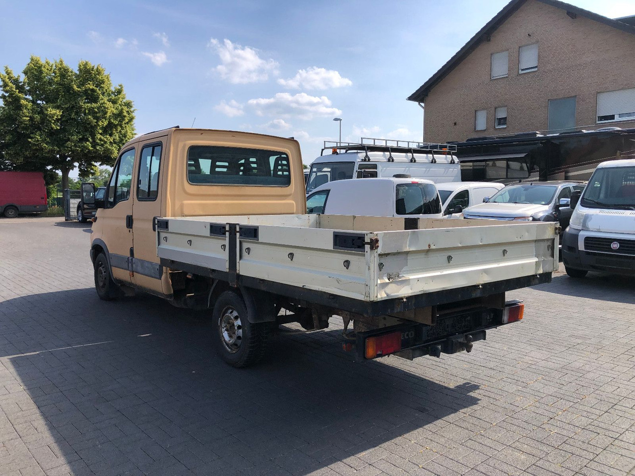 Iveco Daily 2.8 - 33 L 11 DoKa TÜV 3-2026 - Bortinis automobilis, Komercinis automobilis su dviguba kabina: foto 4 Iveco Daily 2.8 - 33 L 11 DoKa TÜV 3-2026 - Bortinis automobilis, Komercinis automobilis su dviguba kabina: foto 4