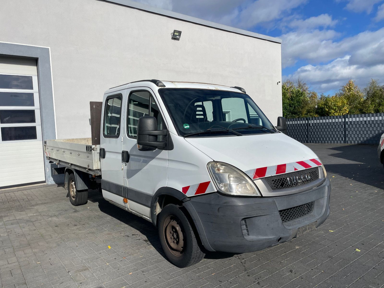 Iveco Daily 35S14 Pritsche, DoKa, Klima - Bortinis automobilis, Komercinis automobilis su dviguba kabina: foto 3 Iveco Daily 35S14 Pritsche, DoKa, Klima - Bortinis automobilis, Komercinis automobilis su dviguba kabina: foto 3