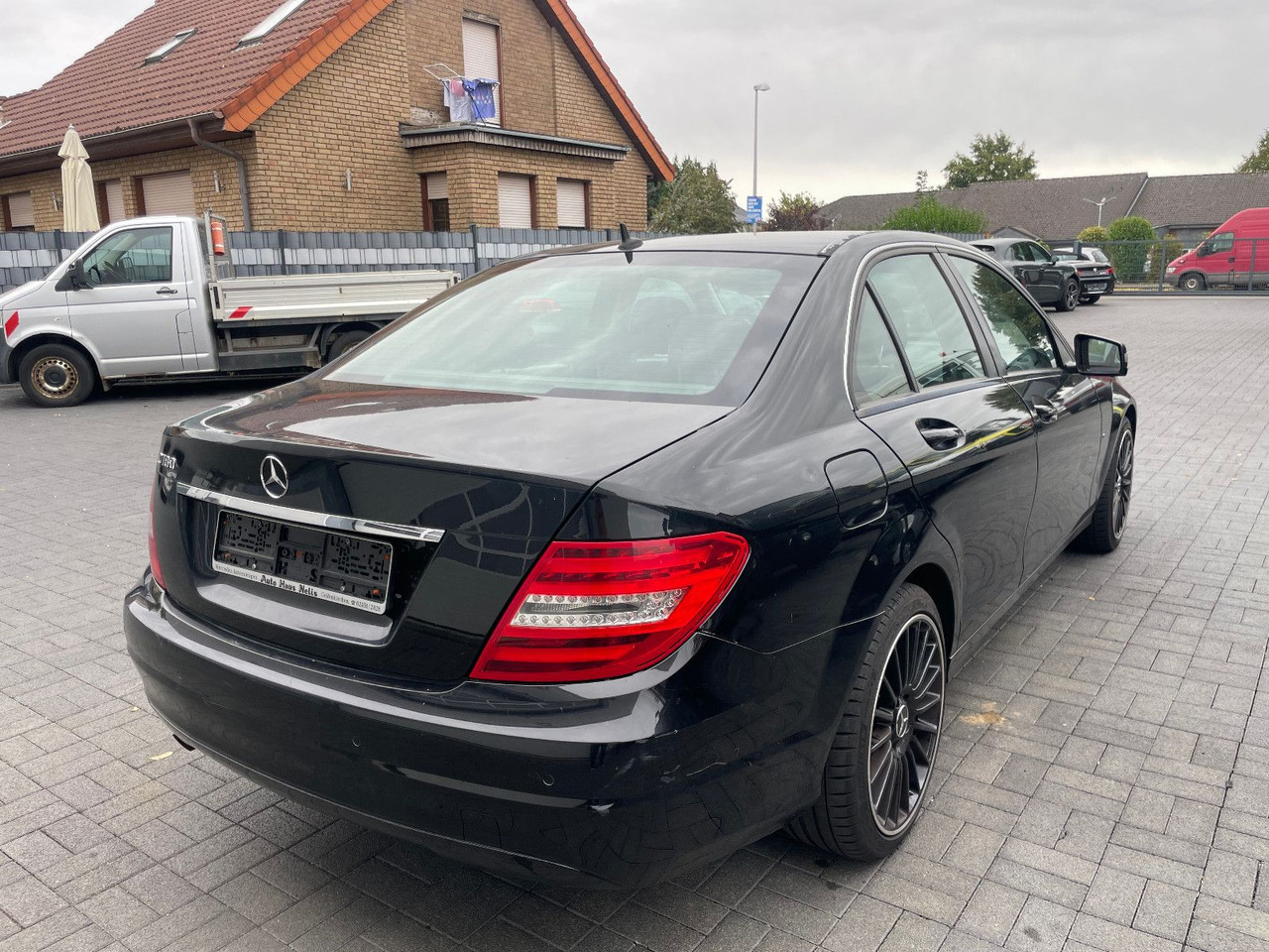Mercedes-Benz C 180 C -Klasse Lim. C 180 CGI BlueEfficiency - Sedanas: foto 2 Mercedes-Benz C 180 C -Klasse Lim. C 180 CGI BlueEfficiency - Sedanas: foto 2