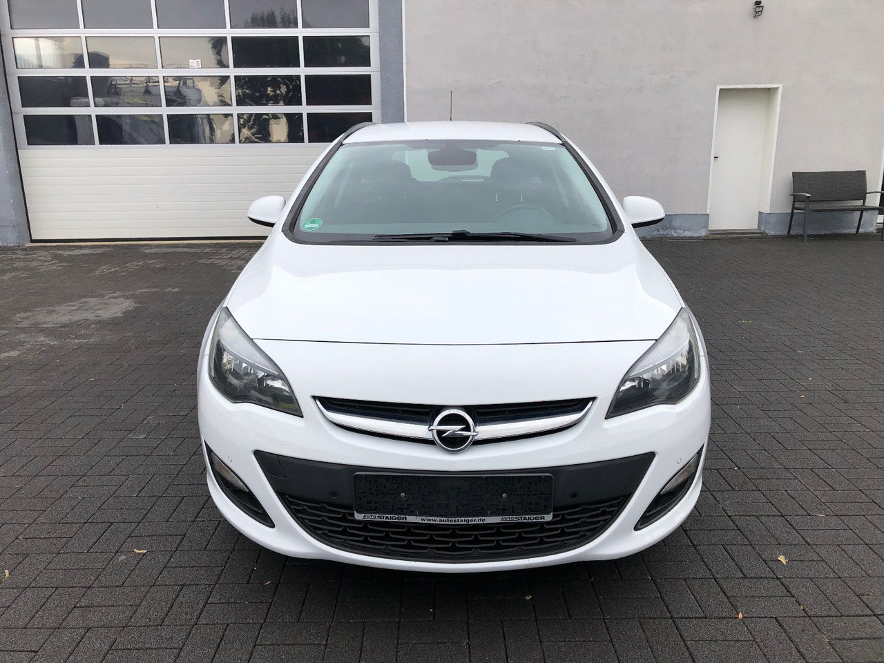 Opel Astra J 1.6 CDTi Sports Tourer Edition - Universalas: foto 5 Opel Astra J 1.6 CDTi Sports Tourer Edition - Universalas: foto 5