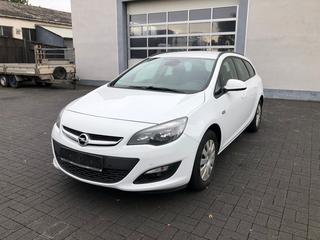 Opel Astra J 1.6 CDTi Sports Tourer Edition - Universalas: foto 1 Opel Astra J 1.6 CDTi Sports Tourer Edition - Universalas: foto 1