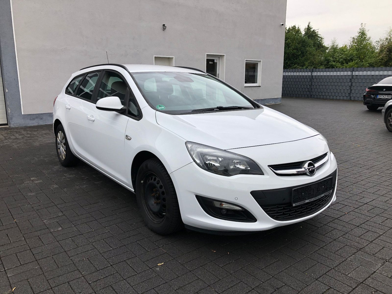 Opel Astra J 1.6 CDTi Sports Tourer Edition - Universalas: foto 3 Opel Astra J 1.6 CDTi Sports Tourer Edition - Universalas: foto 3