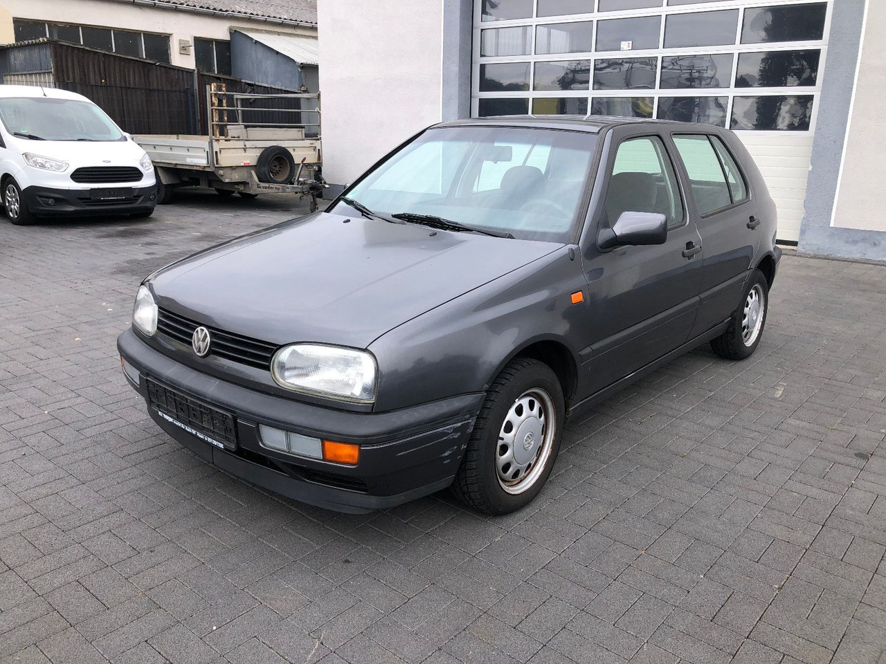 Volkswagen Golf 1.8 GL Klima - Sedanas: foto 3 Volkswagen Golf 1.8 GL Klima - Sedanas: foto 3
