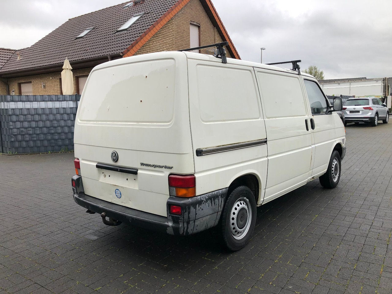 Volkswagen T4 - 1.9 TD - Mažas furgonas: foto 4 Volkswagen T4 - 1.9 TD - Mažas furgonas: foto 4