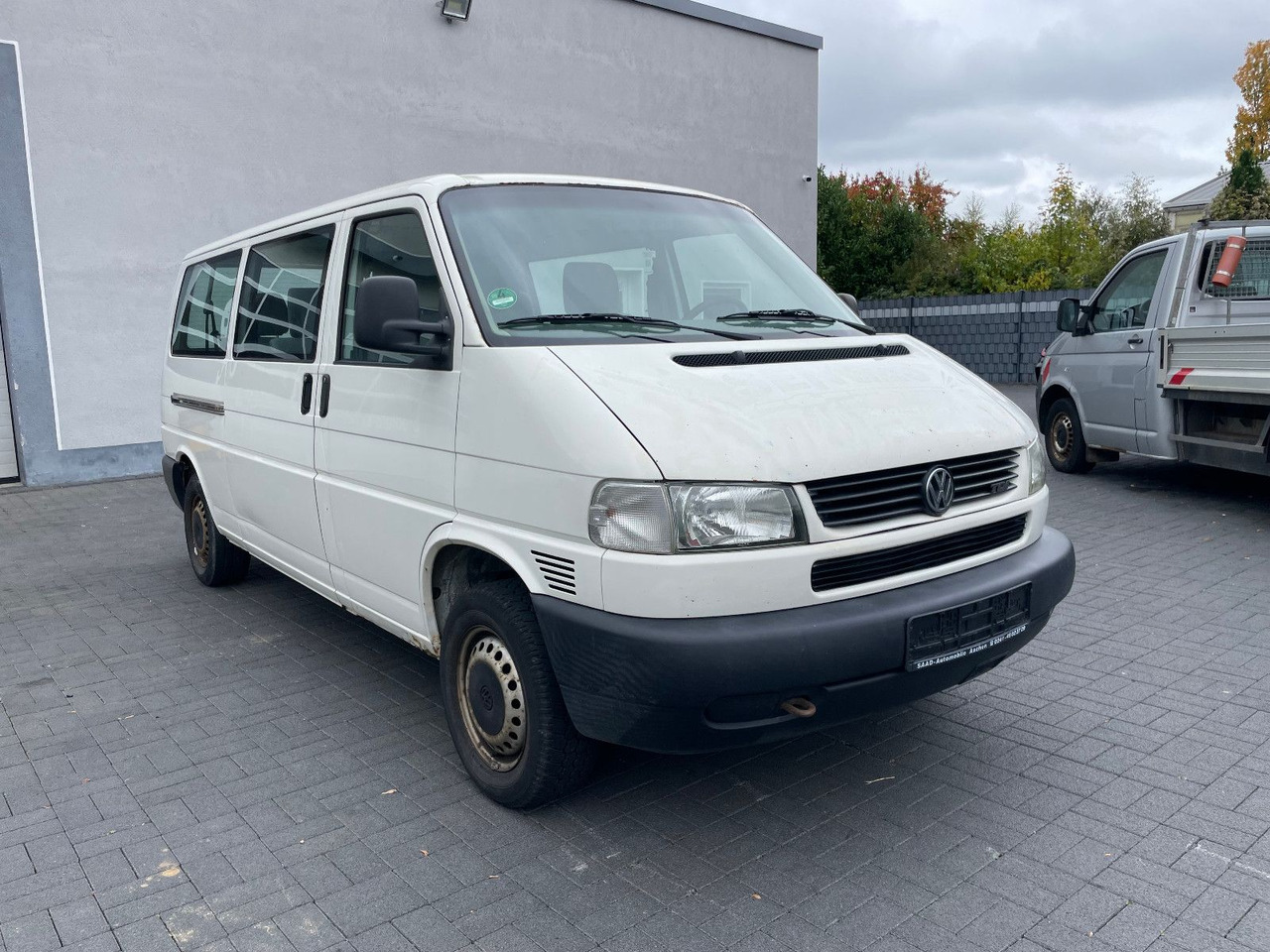 Volkswagen T4 Caravelle 2,5-l-Diesel TDI 75kW syncro lang - Keleivinis furgonas: foto 1 Volkswagen T4 Caravelle 2,5-l-Diesel TDI 75kW syncro lang - Keleivinis furgonas: foto 1