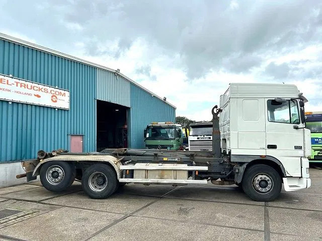 DAF 95.480 XF SPACECAB 6x2 WITH HOOK-ARM SYSTEM (EURO 3 / ZF16 MANUAL GEARBOX / ZF-INTARDER / STEEL-/AIR SUSPENSION / AIRCONDITIONIN - Hook-lift sunkvežimis: foto 4 DAF 95.480 XF SPACECAB 6x2 WITH HOOK-ARM SYSTEM (EURO 3 / ZF16 MANUAL GEARBOX / ZF-INTARDER / STEEL-/AIR SUSPENSION / AIRCONDITIONIN - Hook-lift sunkvežimis: foto 4