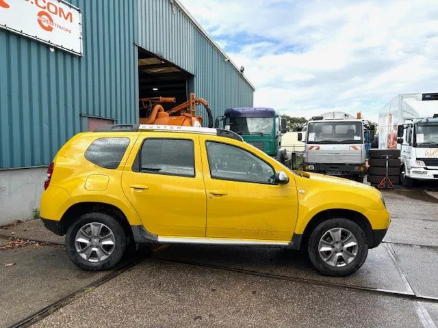 Dacia Duster 1.5DCI 4x4 MINI MPV (6 GEARS MANUAL GEARBOX / AIRCONDITIONING / CRUISE CONTROL / ETC.) - Lengvasis automobilis: foto 4 Dacia Duster 1.5DCI 4x4 MINI MPV (6 GEARS MANUAL GEARBOX / AIRCONDITIONING / CRUISE CONTROL / ETC.) - Lengvasis automobilis: foto 4