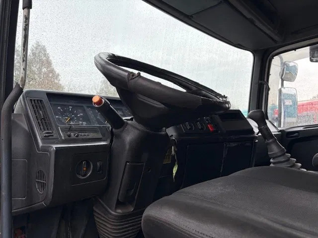 Mercedes-Benz Actros 2031 K WITH PALFINGER PK1101 CRANE (MANUAL GEARBOX / FULL STEEL SUSPENSION / REDUCTION AXLE / REMOTE CONTROL) lizingą Mercedes-Benz Actros 2031 K WITH PALFINGER PK1101 CRANE (MANUAL GEARBOX / FULL STEEL SUSPENSION / REDUCTION AXLE / REMOTE CONTROL): foto 14