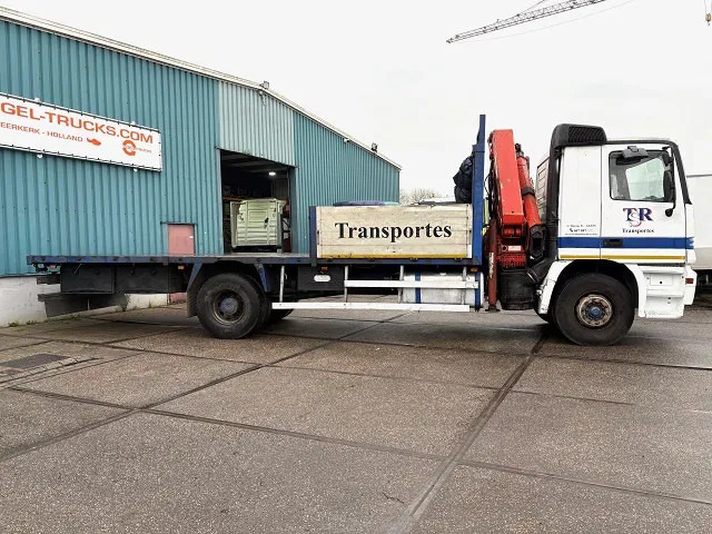 Mercedes-Benz Actros 2031 K WITH PALFINGER PK1101 CRANE (MANUAL GEARBOX / FULL STEEL SUSPENSION / REDUCTION AXLE / REMOTE CONTROL) - Sunkvežimis su kranu: foto 4 Mercedes-Benz Actros 2031 K WITH PALFINGER PK1101 CRANE (MANUAL GEARBOX / FULL STEEL SUSPENSION / REDUCTION AXLE / REMOTE CONTROL) - Sunkvežimis su kranu: foto 4