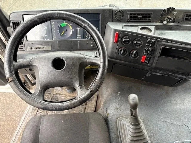 Mercedes-Benz Actros 2031 K WITH PALFINGER PK1101 CRANE (MANUAL GEARBOX / FULL STEEL SUSPENSION / REDUCTION AXLE / REMOTE CONTROL) lizingą Mercedes-Benz Actros 2031 K WITH PALFINGER PK1101 CRANE (MANUAL GEARBOX / FULL STEEL SUSPENSION / REDUCTION AXLE / REMOTE CONTROL): foto 12