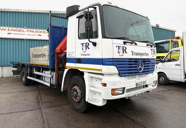 Mercedes-Benz Actros 2031 K WITH PALFINGER PK1101 CRANE (MANUAL GEARBOX / FULL STEEL SUSPENSION / REDUCTION AXLE / REMOTE CONTROL) - Sunkvežimis su kranu: foto 2 Mercedes-Benz Actros 2031 K WITH PALFINGER PK1101 CRANE (MANUAL GEARBOX / FULL STEEL SUSPENSION / REDUCTION AXLE / REMOTE CONTROL) - Sunkvežimis su kranu: foto 2