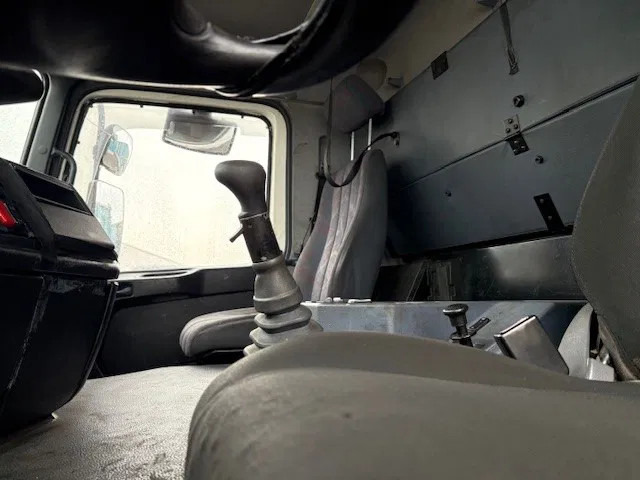 Mercedes-Benz Actros 2031 K WITH PALFINGER PK1101 CRANE (MANUAL GEARBOX / FULL STEEL SUSPENSION / REDUCTION AXLE / REMOTE CONTROL) lizingą Mercedes-Benz Actros 2031 K WITH PALFINGER PK1101 CRANE (MANUAL GEARBOX / FULL STEEL SUSPENSION / REDUCTION AXLE / REMOTE CONTROL): foto 13