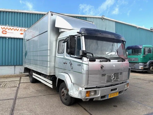 Mercedes-Benz LK 817 (6-CILINDER) ORIGINAL DUTCH TRUCK WITH CLOSED BOX (MANUAL GEARBOX / FULL STEEL SUSPENSION) - Furgonas sunkvežimis: foto 2 Mercedes-Benz LK 817 (6-CILINDER) ORIGINAL DUTCH TRUCK WITH CLOSED BOX (MANUAL GEARBOX / FULL STEEL SUSPENSION) - Furgonas sunkvežimis: foto 2