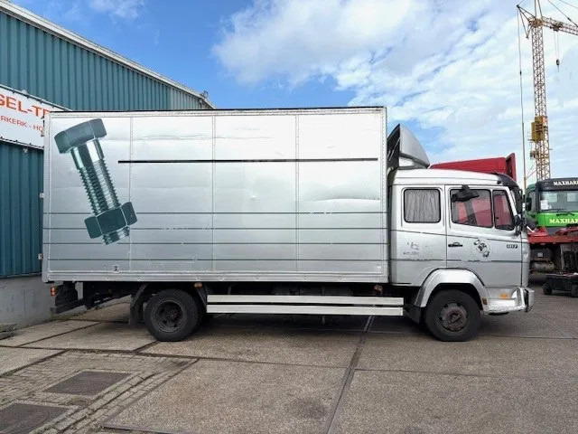 Mercedes-Benz LK 817 (6-CILINDER) ORIGINAL DUTCH TRUCK WITH CLOSED BOX (MANUAL GEARBOX / FULL STEEL SUSPENSION) - Furgonas sunkvežimis: foto 4 Mercedes-Benz LK 817 (6-CILINDER) ORIGINAL DUTCH TRUCK WITH CLOSED BOX (MANUAL GEARBOX / FULL STEEL SUSPENSION) - Furgonas sunkvežimis: foto 4