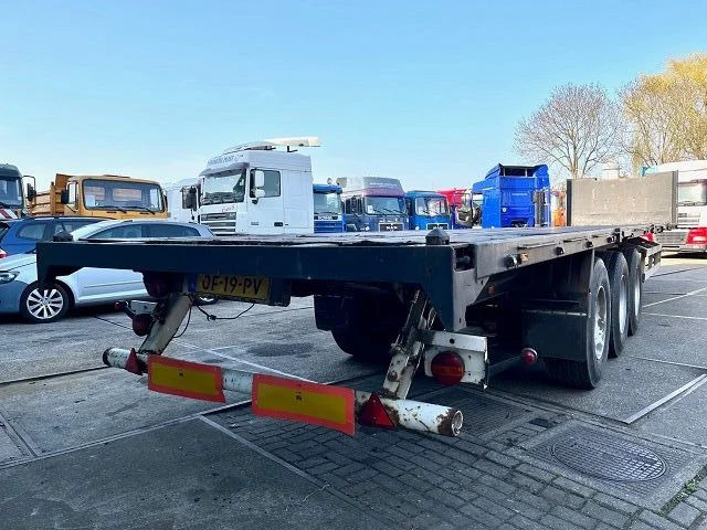 Van Hool 3B1047 13.60M. FLATBED TRAILER WITH 40FT TWISTLOCKS (SAF-AXLES / DISC BRAKES / 40FT TWISTLOCKS) - Platforminė/ Bortinė puspriekabė: foto 3 Van Hool 3B1047 13.60M. FLATBED TRAILER WITH 40FT TWISTLOCKS (SAF-AXLES / DISC BRAKES / 40FT TWISTLOCKS) - Platforminė/ Bortinė puspriekabė: foto 3