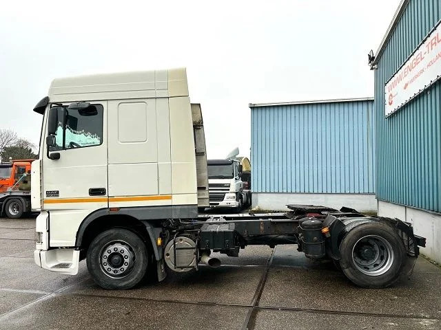 DAF 95.430 XF SPACECAB (EURO 3 / ZF16 MANUAL GEARBOX / ZF-INTARDER / AIRCONDITIONING / 870 LITER DIESELTANK) - Vilkikas: foto 5 DAF 95.430 XF SPACECAB (EURO 3 / ZF16 MANUAL GEARBOX / ZF-INTARDER / AIRCONDITIONING / 870 LITER DIESELTANK) - Vilkikas: foto 5