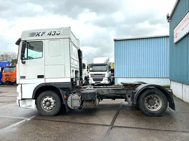 DAF 95.430 XF SPACECAB (EURO 3 / ZF16 MANUAL GEARBOX / ZF-INTARDER / AIRCONDITIONING) - Vilkikas: foto 5 DAF 95.430 XF SPACECAB (EURO 3 / ZF16 MANUAL GEARBOX / ZF-INTARDER / AIRCONDITIONING) - Vilkikas: foto 5