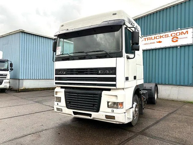 DAF 95.430 XF SPACECAB (EURO 3 / ZF16 MANUAL GEARBOX / ZF-INTARDER / AIRCONDITIONING) - Vilkikas: foto 1 DAF 95.430 XF SPACECAB (EURO 3 / ZF16 MANUAL GEARBOX / ZF-INTARDER / AIRCONDITIONING) - Vilkikas: foto 1