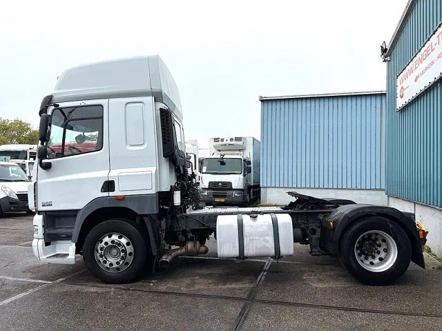 DAF CF 85.460 SPACECAB 4x2 (AS-TRONIC / MX-BRAKE / AIRCONDITIONING / ADR-VLG / FRIDGE / EURO 5 / ETC.) - Vilkikas: foto 5 DAF CF 85.460 SPACECAB 4x2 (AS-TRONIC / MX-BRAKE / AIRCONDITIONING / ADR-VLG / FRIDGE / EURO 5 / ETC.) - Vilkikas: foto 5