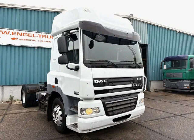 DAF CF 85.460 SPACECAB 4x2 (AS-TRONIC / MX-BRAKE / AIRCONDITIONING / ADR-VLG / FRIDGE / EURO 5 / ETC.) - Vilkikas: foto 2 DAF CF 85.460 SPACECAB 4x2 (AS-TRONIC / MX-BRAKE / AIRCONDITIONING / ADR-VLG / FRIDGE / EURO 5 / ETC.) - Vilkikas: foto 2