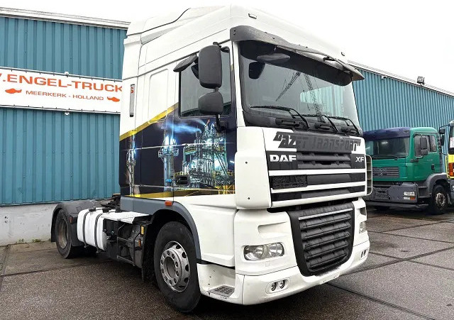 DAF XF 105.460 ATE SPACEAB 4x2 (EURO 5 / ZF MANUAL GEARBOX / ZF-INTARDER / HYDRAULIC KIT / P.T.O. / AIRCONDITIONING / ETC.) - Vilkikas: foto 2 DAF XF 105.460 ATE SPACEAB 4x2 (EURO 5 / ZF MANUAL GEARBOX / ZF-INTARDER / HYDRAULIC KIT / P.T.O. / AIRCONDITIONING / ETC.) - Vilkikas: foto 2