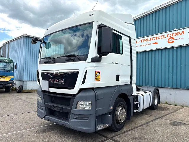MAN TGX 18.440 BLS XLX (ZF16 MANUAL GEARBOX / 2x DIESELTANK / AIRCONDITIONING / ELECTRICAL MAINSWITCH / FRIDGE / EURO 6) - Vilkikas: foto 1 MAN TGX 18.440 BLS XLX (ZF16 MANUAL GEARBOX / 2x DIESELTANK / AIRCONDITIONING / ELECTRICAL MAINSWITCH / FRIDGE / EURO 6) - Vilkikas: foto 1