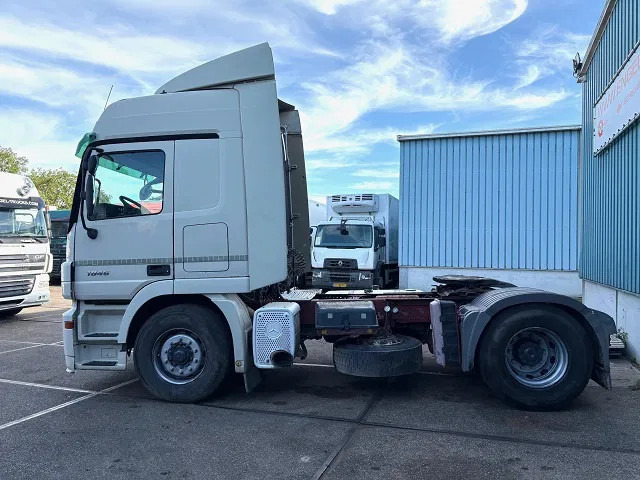 Mercedes-Benz Actros 1846 LS (MP2) (EPS WITH CLUTCH / RETARDER / 3-PEDALS/ AIRCONDITIONING / ETC) - Vilkikas: foto 5 Mercedes-Benz Actros 1846 LS (MP2) (EPS WITH CLUTCH / RETARDER / 3-PEDALS/ AIRCONDITIONING / ETC) - Vilkikas: foto 5