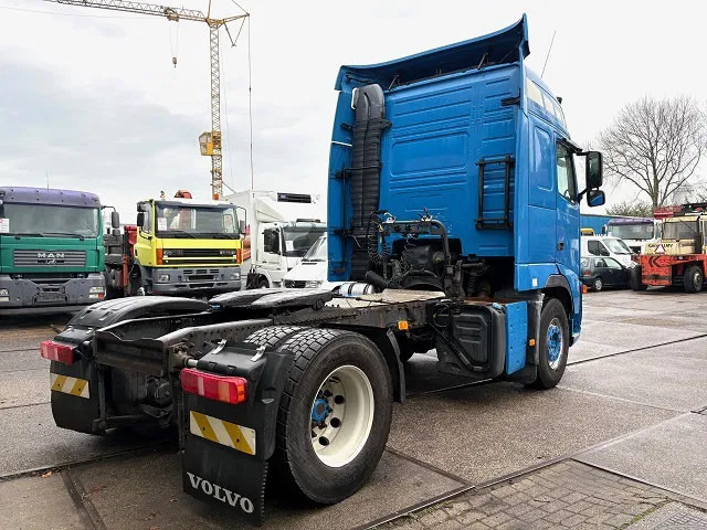 Volvo FH 400 GLOBETROTTER (VIN: 7B446149 / I-SHIFT / ADR-VLG / AIRCONDITIONING / COMPLETE SPOILERSET ON CABIN) - Vilkikas: foto 3 Volvo FH 400 GLOBETROTTER (VIN: 7B446149 / I-SHIFT / ADR-VLG / AIRCONDITIONING / COMPLETE SPOILERSET ON CABIN) - Vilkikas: foto 3