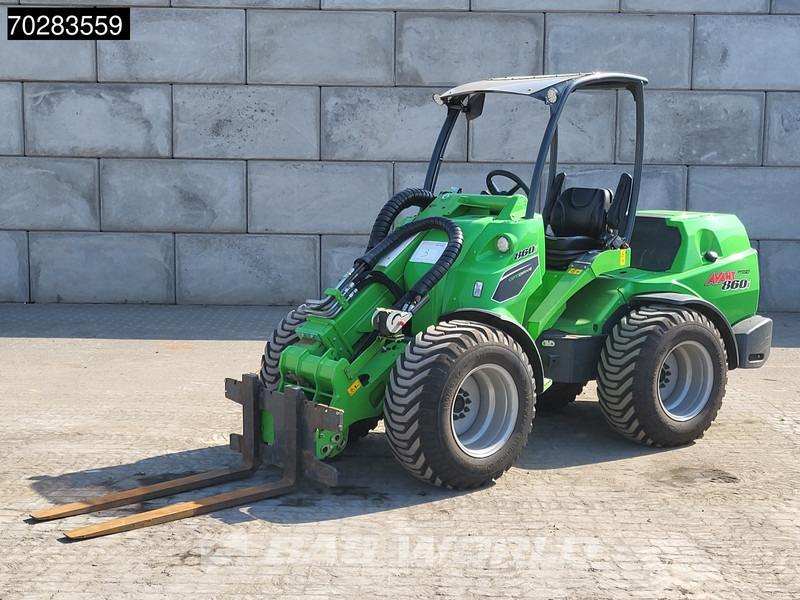 Avant M860i ATTACHMENTS INCLUDED - Ratinis krautuvas: foto 5 Avant M860i ATTACHMENTS INCLUDED - Ratinis krautuvas: foto 5