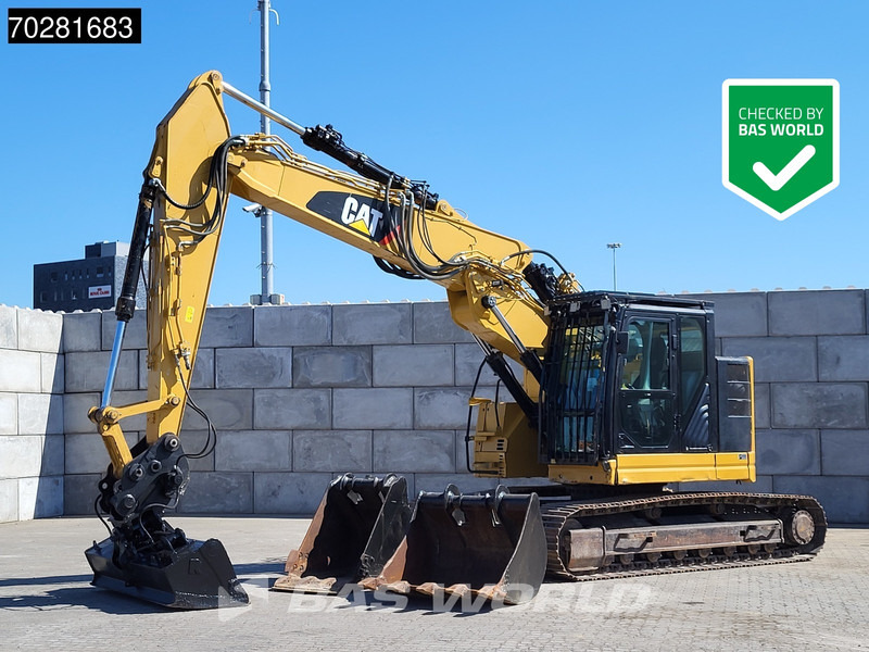 Caterpillar 325 F L 3 BUCKETS - VA BOOM - Vikšrinis ekskavatorius: foto 1 Caterpillar 325 F L 3 BUCKETS - VA BOOM - Vikšrinis ekskavatorius: foto 1