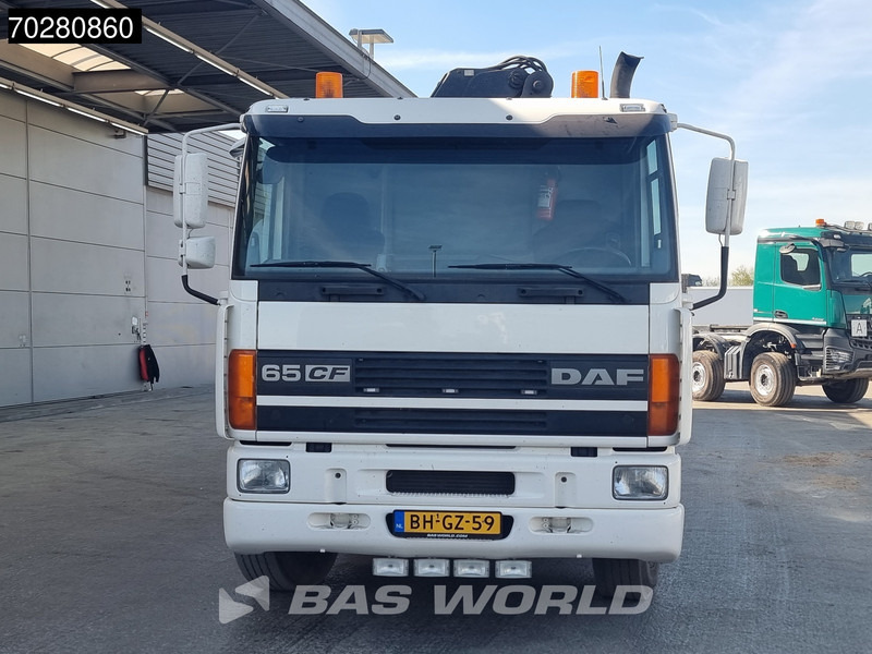 Platforminis/ Bortinis sunkvežimis, Sunkvežimis su kranu DAF CF65. 220 4X2 NL-Truck Hiab 135-3 Kran Crane Remote Euro 2: foto 11