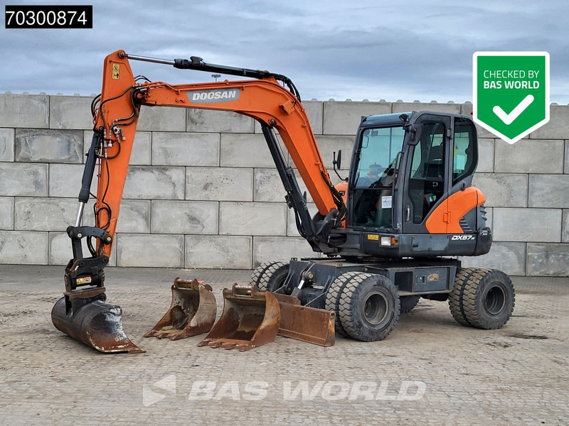 Doosan DX57 W-5 A/C - 3 Buckets - Ratinis ekskavatorius: foto 1 Doosan DX57 W-5 A/C - 3 Buckets - Ratinis ekskavatorius: foto 1