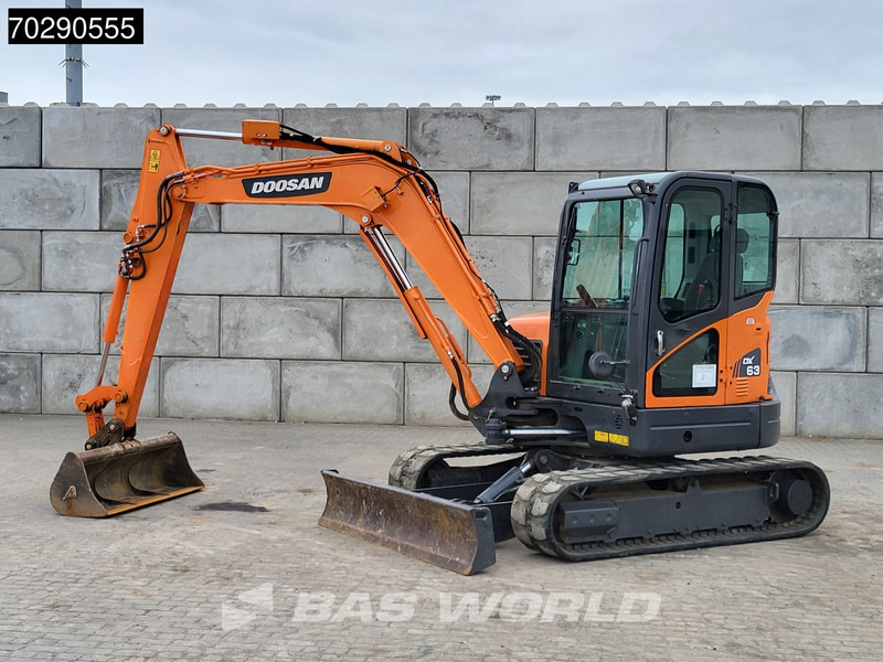 Doosan DX63-3 3 BUCKETS - A/C - Mini ekskavatorius: foto 2 Doosan DX63-3 3 BUCKETS - A/C - Mini ekskavatorius: foto 2