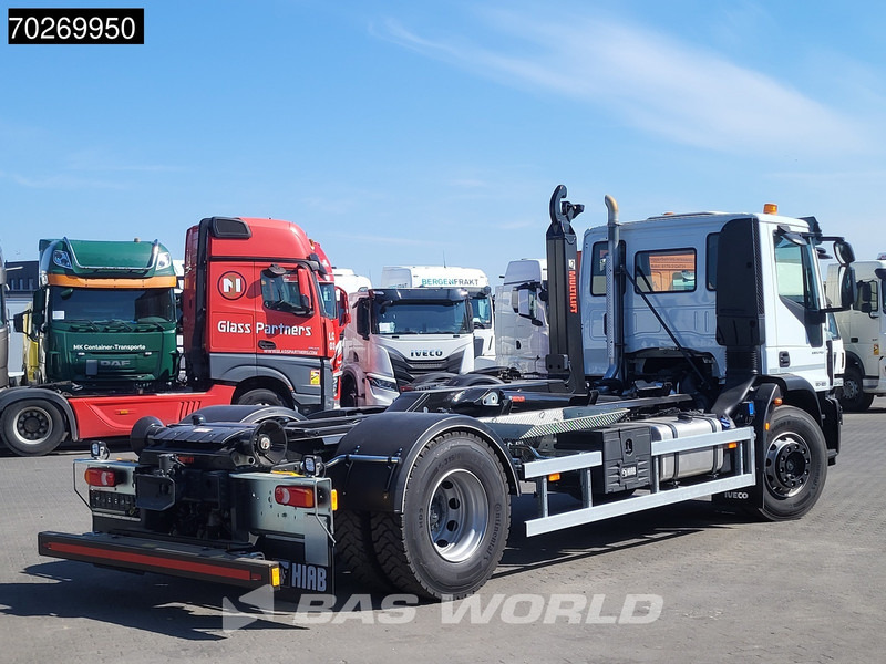Iveco Eurocargo 180E320 4X2 NEW! 14tons Hiab Multilift ULT14S51 ACC Euro 6 - Hook-lift sunkvežimis: foto 5 Iveco Eurocargo 180E320 4X2 NEW! 14tons Hiab Multilift ULT14S51 ACC Euro 6 - Hook-lift sunkvežimis: foto 5