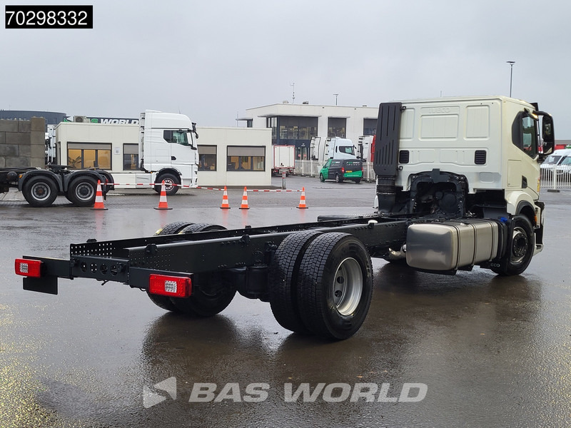 Iveco S-Way 340 4X2 NEW chassis! Automatic Navi ACC LED Euro 6 - Važiuoklės sunkvežimis: foto 5 Iveco S-Way 340 4X2 NEW chassis! Automatic Navi ACC LED Euro 6 - Važiuoklės sunkvežimis: foto 5