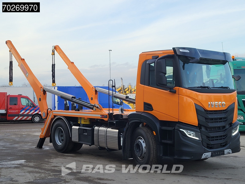 Iveco X-Way 360 4X2 NEW! HIAB 12tons skiploader Automatic Euro 6 - Nuožulnaus pakėlimo ant platformos sunkvežimis: foto 3 Iveco X-Way 360 4X2 NEW! HIAB 12tons skiploader Automatic Euro 6 - Nuožulnaus pakėlimo ant platformos sunkvežimis: foto 3