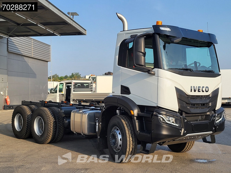 Iveco X-Way 460 6X4 New! Retarder Steelsuspension Big-Axle Navi Euro 6 - Važiuoklės sunkvežimis: foto 3 Iveco X-Way 460 6X4 New! Retarder Steelsuspension Big-Axle Navi Euro 6 - Važiuoklės sunkvežimis: foto 3