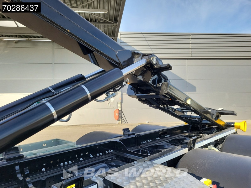 Iveco X-Way 580 6X2 Palfinger PHT20SLD5 Hooklift Lift+steering Axle Automatic Navi ACC LED Euro 6 - Hook-lift sunkvežimis: foto 3 Iveco X-Way 580 6X2 Palfinger PHT20SLD5 Hooklift Lift+steering Axle Automatic Navi ACC LED Euro 6 - Hook-lift sunkvežimis: foto 3