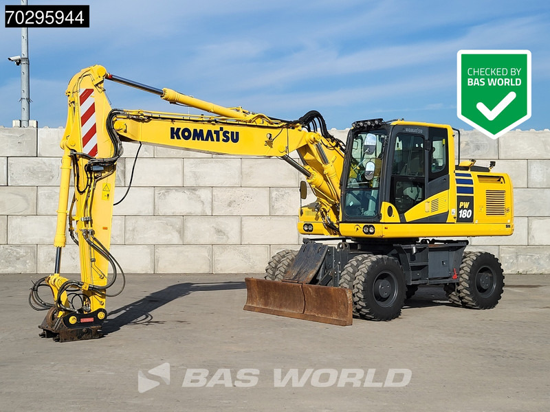 Komatsu PW180 -11 - Ratinis ekskavatorius: foto 1 Komatsu PW180 -11 - Ratinis ekskavatorius: foto 1